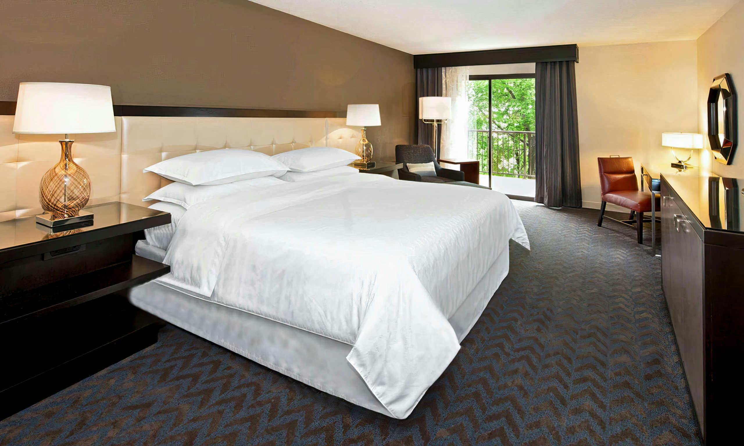 Sheraton Minneapolis West Hotel