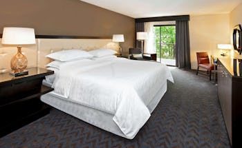Sheraton Minneapolis West Hotel