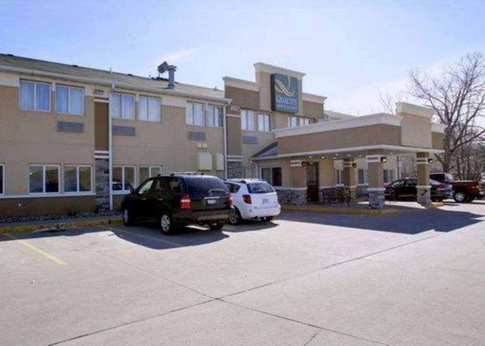 Hotel Quality Inn & Suites Des Moines Airport photo 2