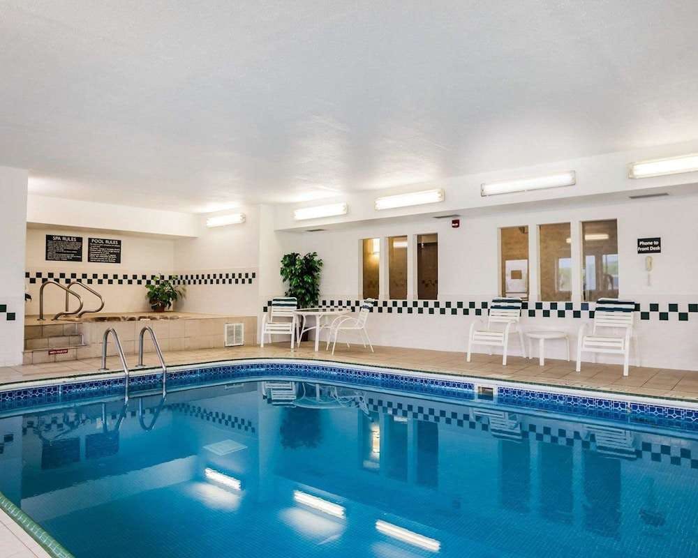 Hotel Quality Inn & Suites Des Moines Airport photo 1