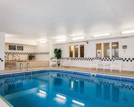 Hotel Quality Inn & Suites Des Moines Airport photo 1