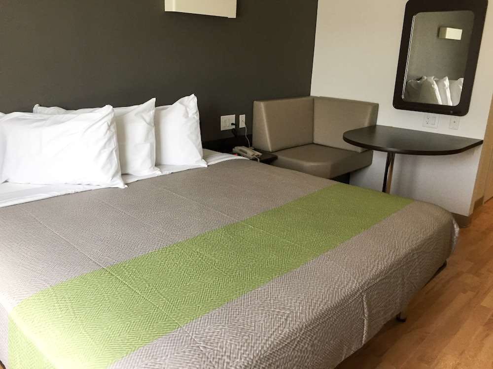 Hotel Studio6 San Marcos, TX photo 1