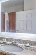 Hotel La Quinta Inn Ste Stonington photo 4