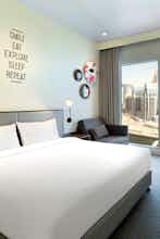 Hotel Rove Dubai Marina photo 2