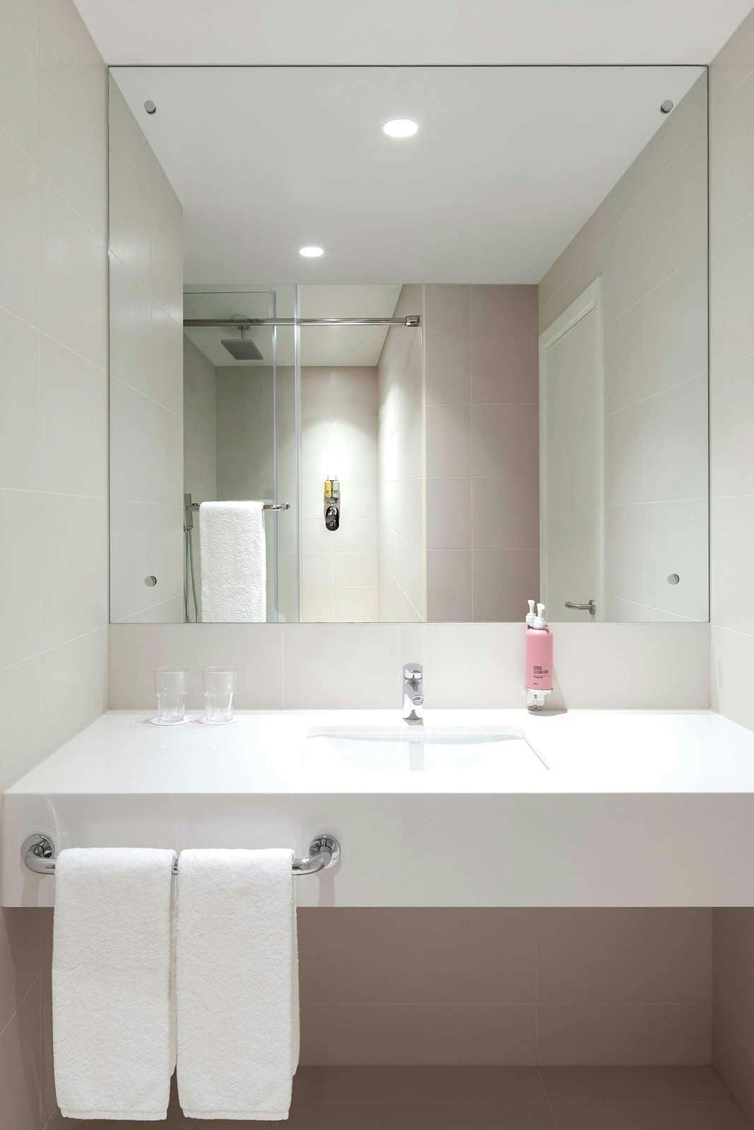 Hotel Rove Dubai Marina photo 4