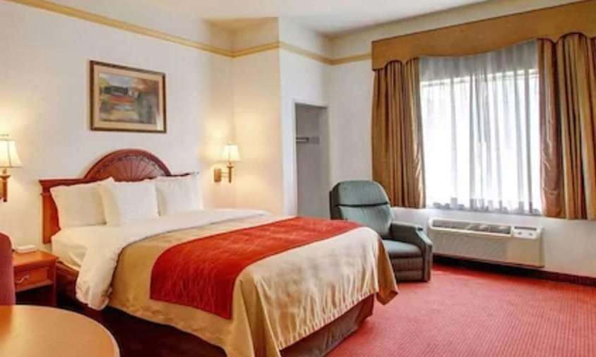 FairBridge Inn & Suites Cleburne