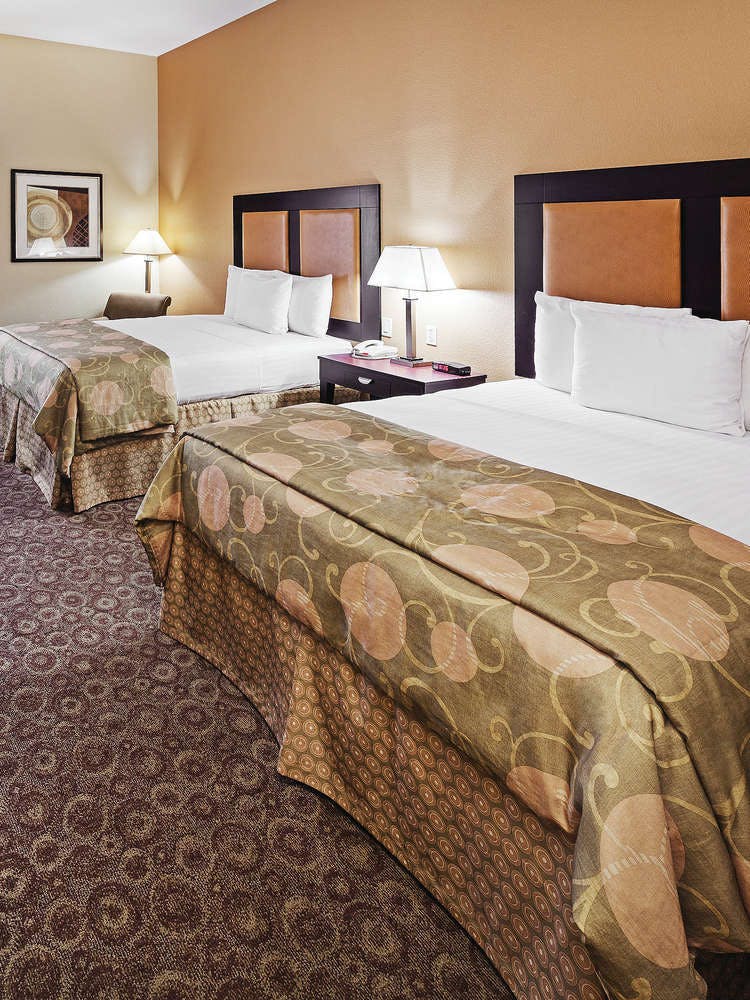 Hotel La Quinta Inn Ste DFW AP W photo 2