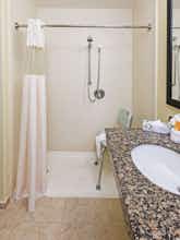 Hotel La Quinta Inn Ste DFW AP W photo 4