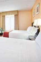 Hotel Baymont by Wyndham East Windsor Bradley Airport photo 5