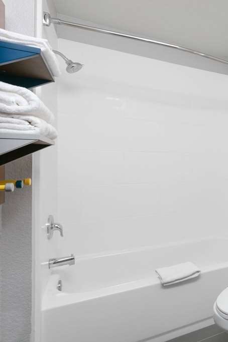 Hotel Microtel Inn by Wyndham Beckley photo 5