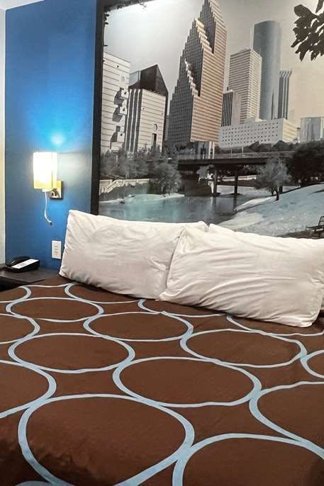 Hotel Super 8 Houston North I-45 photo 2