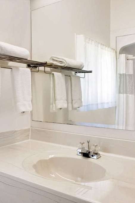 Hotel Ramada 1000 Islands/Gananoque photo 4
