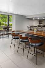 Hotel Courtyard Manchester Airport photo 1