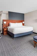 Hotel Courtyard Manchester Airport photo 4