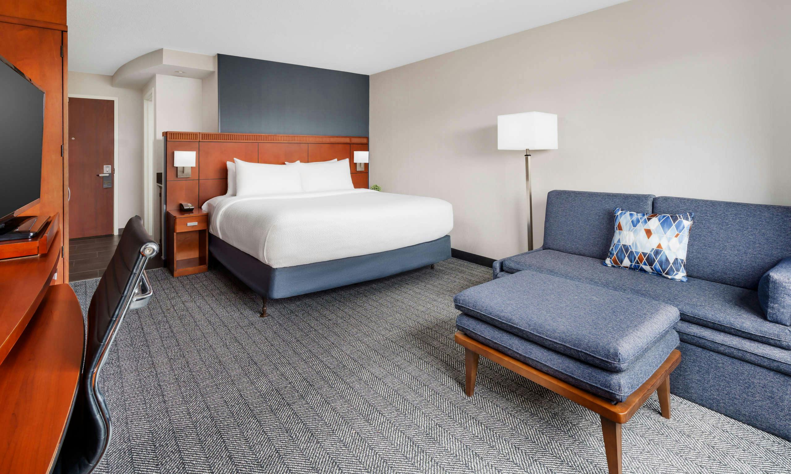 Courtyard Manchester Airport