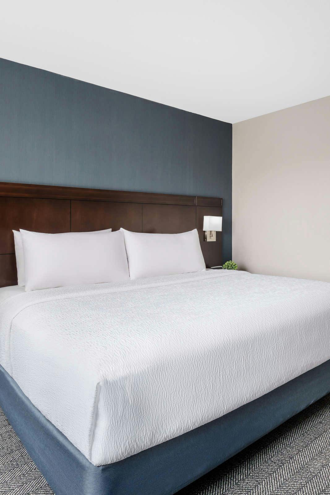 Hotel Courtyard Manchester Airport photo 2