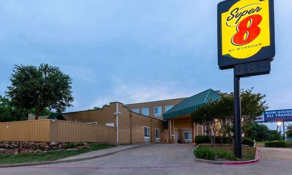 Super 8 by Wyndham Garland/Rowlett/East Dallas Area