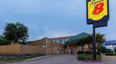 Super 8 by Wyndham Garland/Rowlett/East Dallas Area