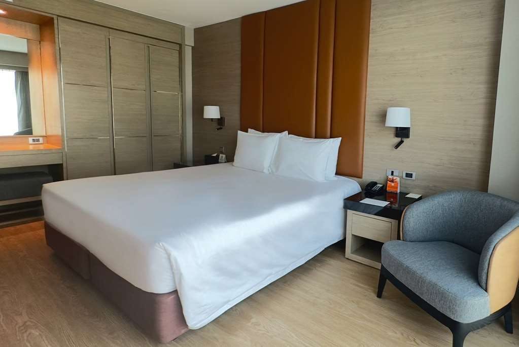 Hotel Ramada Bangkok Sukhumvit 11 photo 3