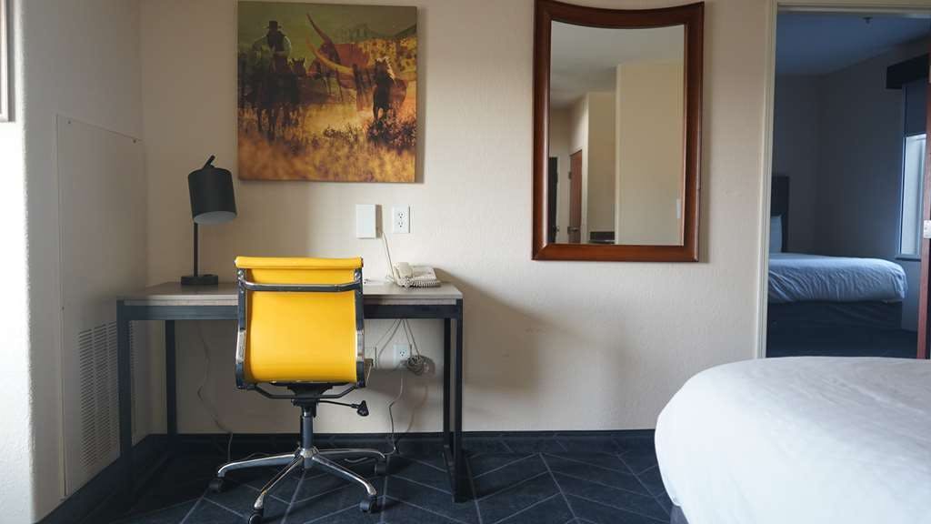 Hotel Best Western Lubbock West Inn & Suites photo 5