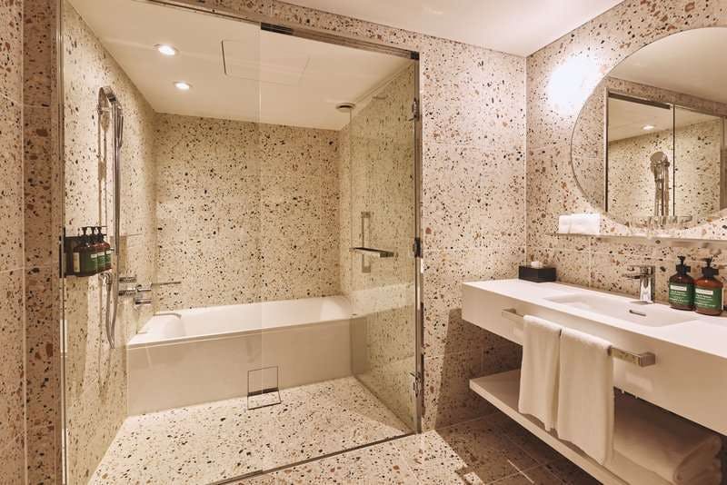 Hotel Voco Osaka Central photo 3