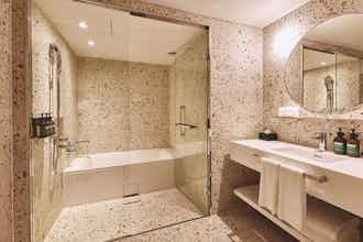 Hotel Voco Osaka Central photo 3