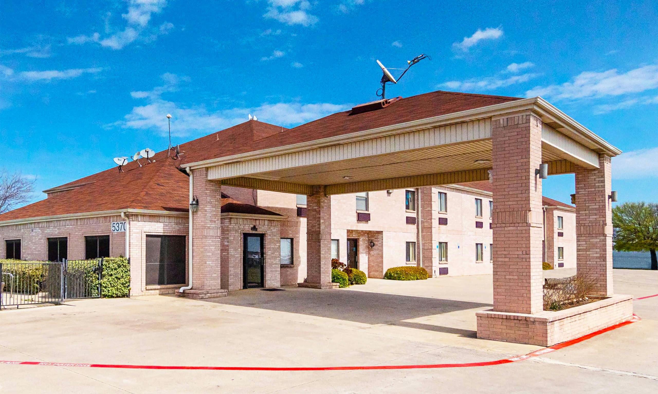 Red Roof Inn Fort Worth – Saginaw