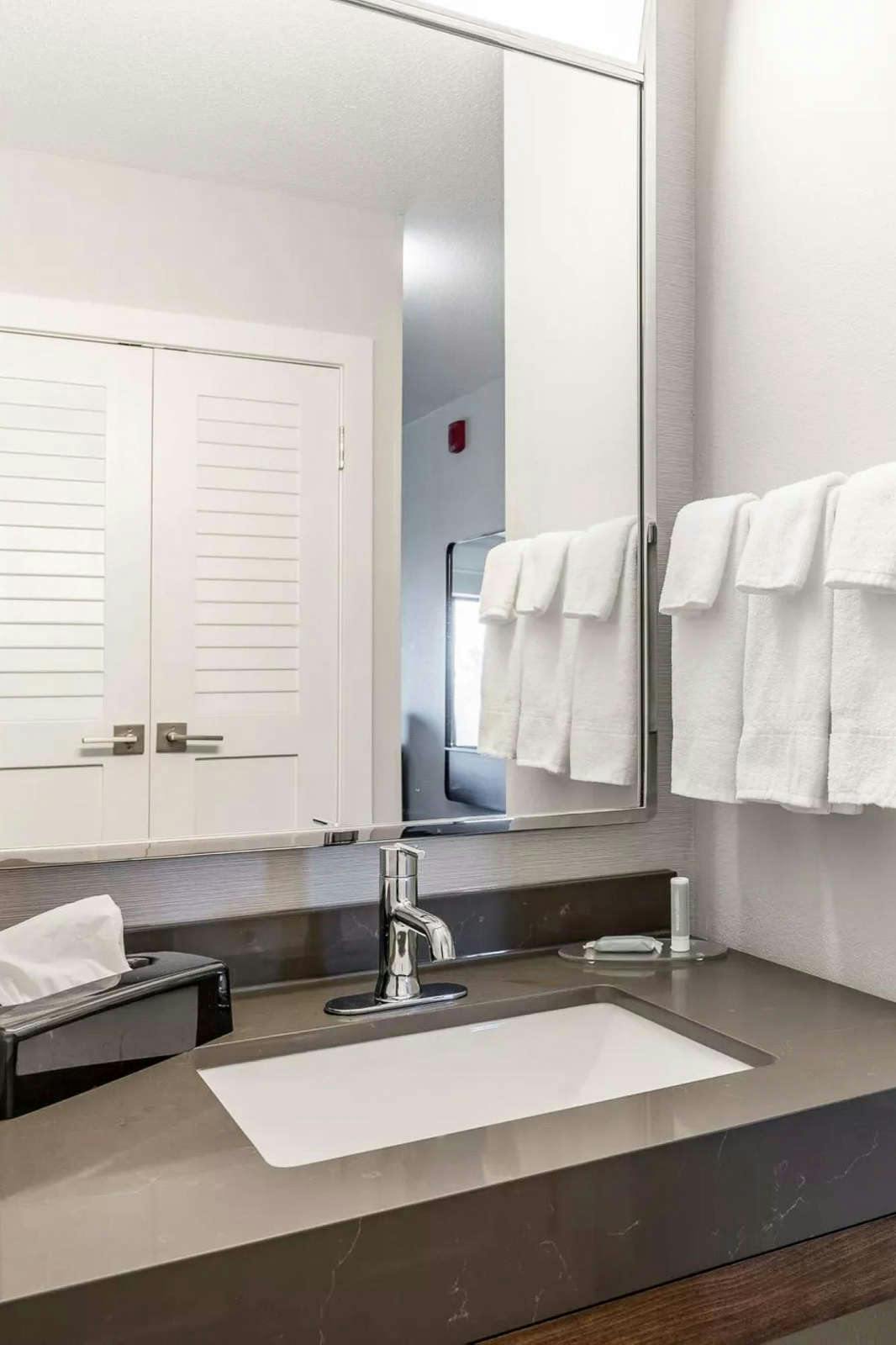 Hotel Courtyard by Marriott Burlington Williston photo 5