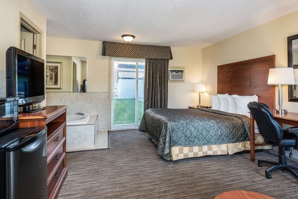 Hotel Travelodge by Wyndham Gananoque photo 3