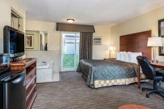 Hotel Travelodge by Wyndham Gananoque photo 3
