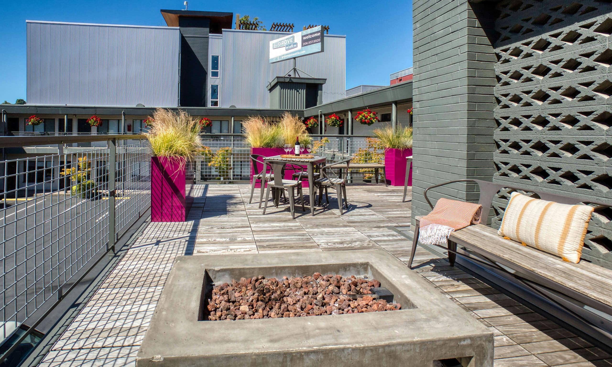 The Grove West Seattle Inn