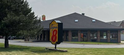 Super 8 Green Bay I43 Bus Park