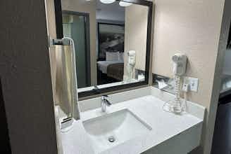 Hotel Super 8 Green Bay I43 Bus Park photo 4