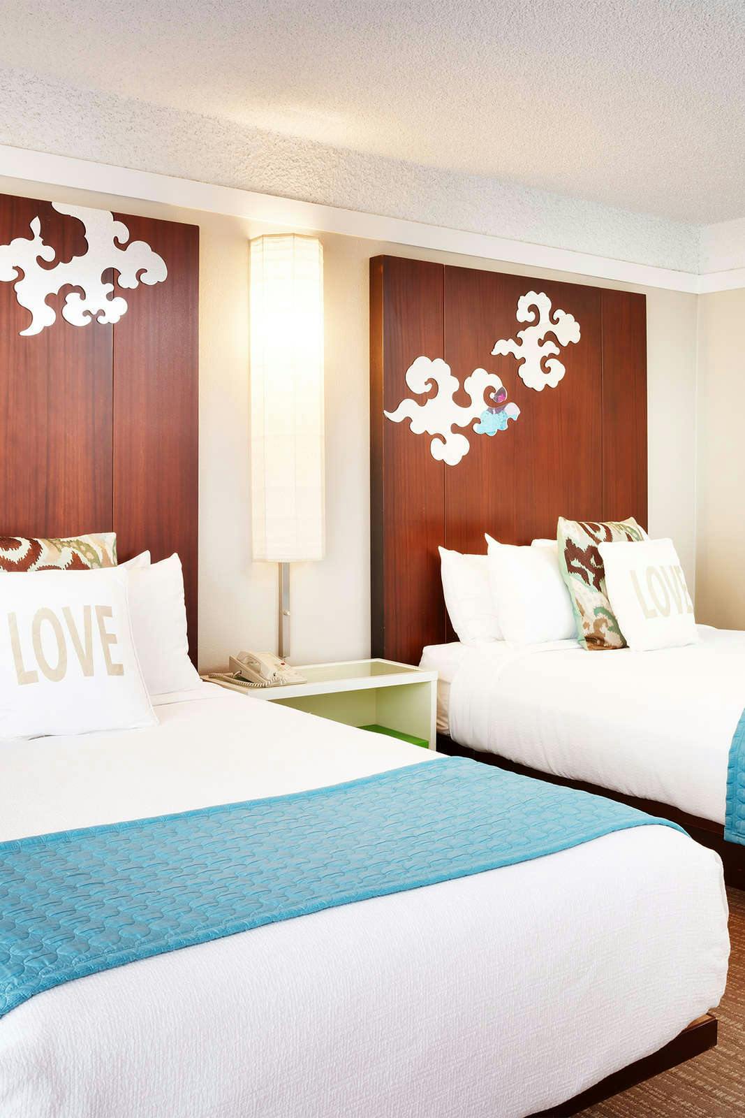 Hotel Atrium Hotel at Orange County Airport photo 2