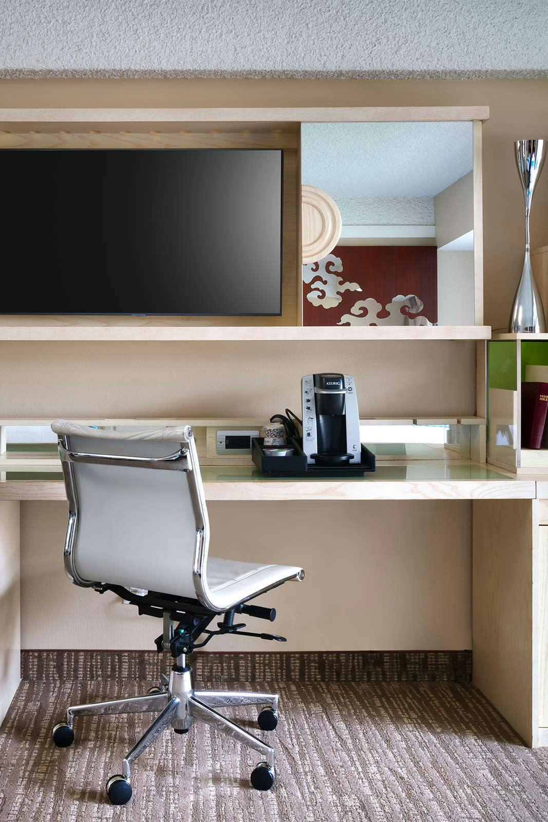 Hotel Atrium Hotel at Orange County Airport photo 5