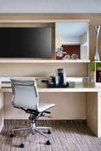 Hotel Atrium Hotel at Orange County Airport photo 5