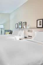 Hotel Hilton Garden Inn Westbury photo 2