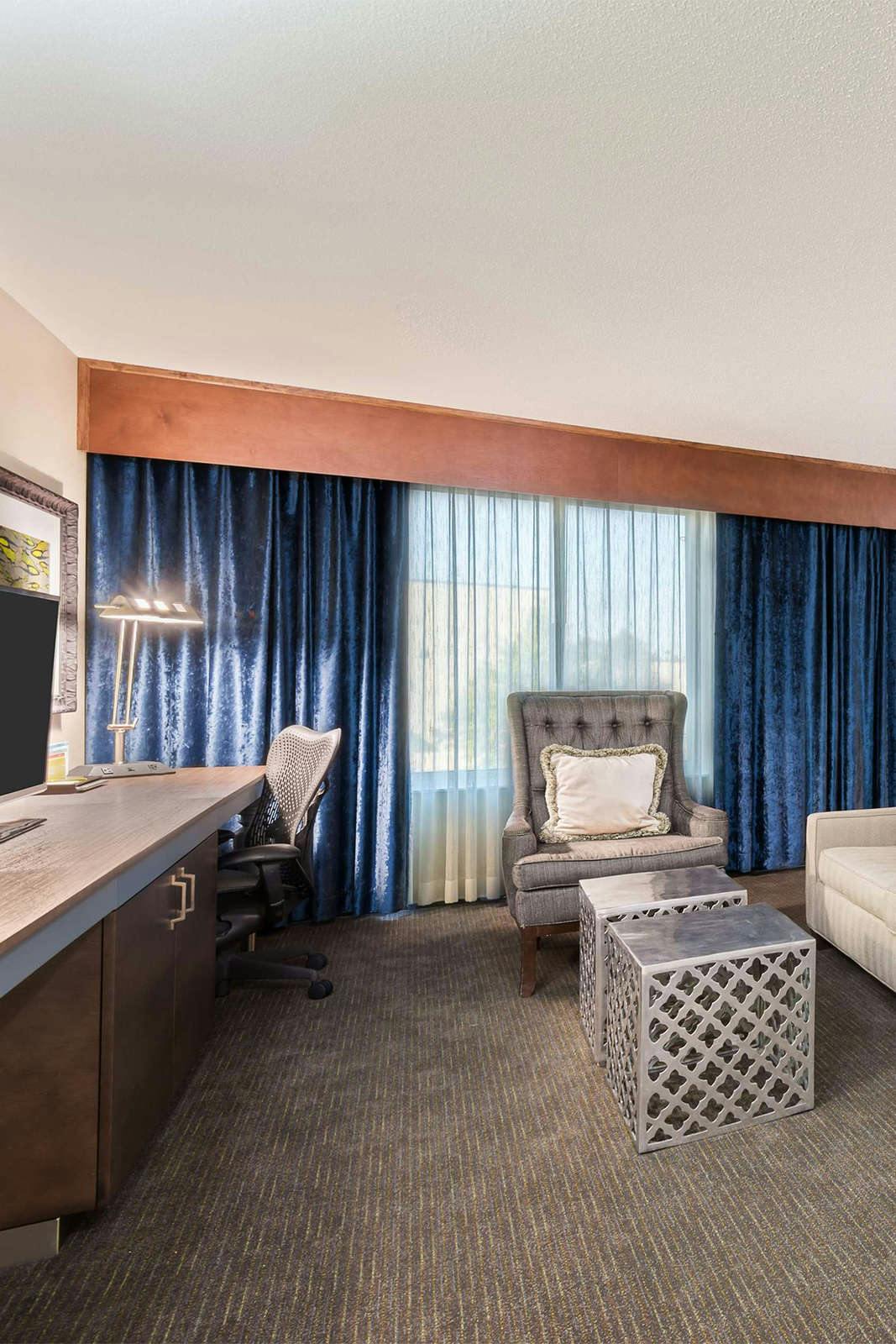 Hotel Hilton Garden Inn Westbury photo 3