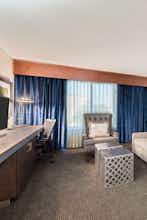 Hotel Hilton Garden Inn Westbury photo 3