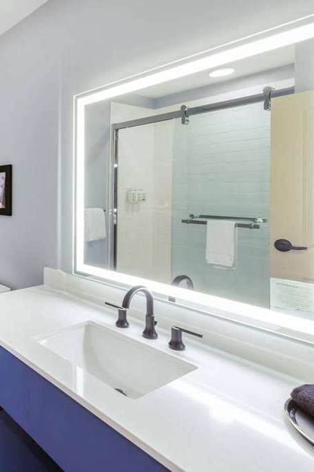 Hotel AmericInn by Wyndham Mountain Home photo 4