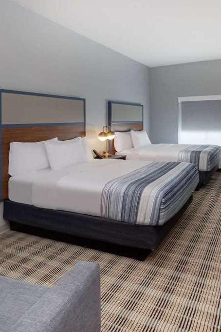 Hotel AmericInn by Wyndham Mountain Home photo 2