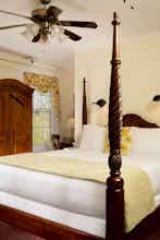 Hotel The Inn at Cape Cod - King Suite 5 photo 1