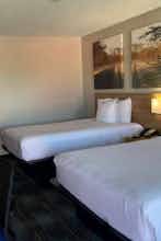 Hotel Days Inn and Suites Mobile photo 2