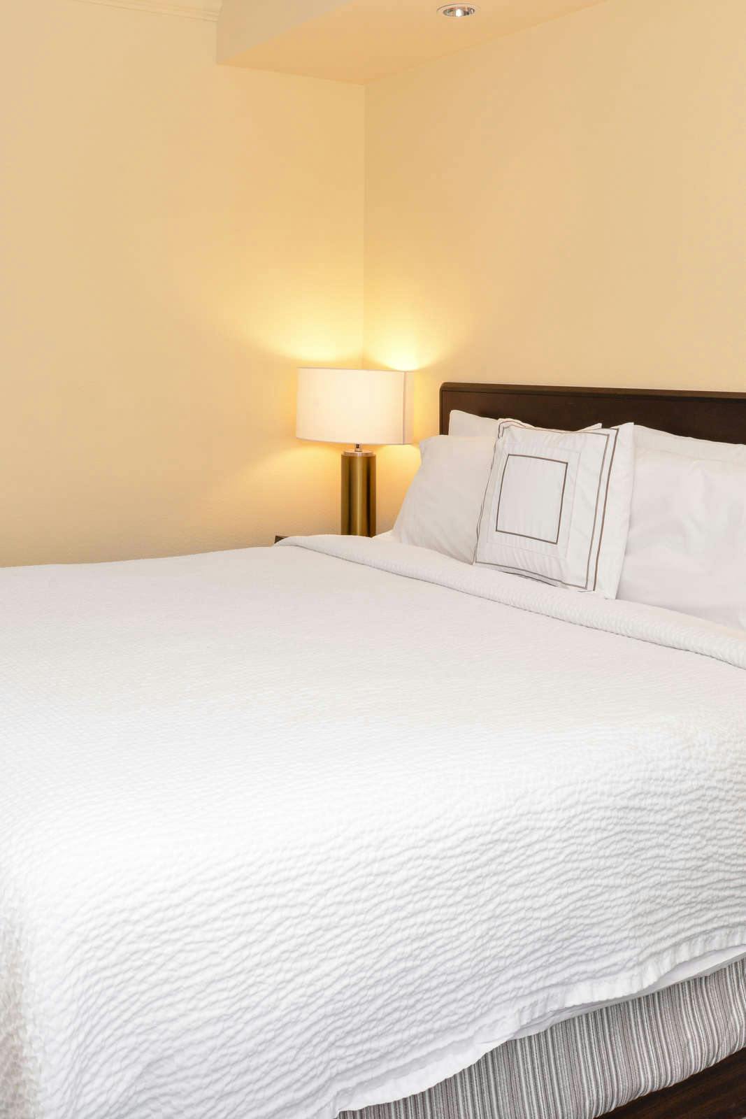 Hotel SpringHill Suites by Marriott Corona Riverside photo 2