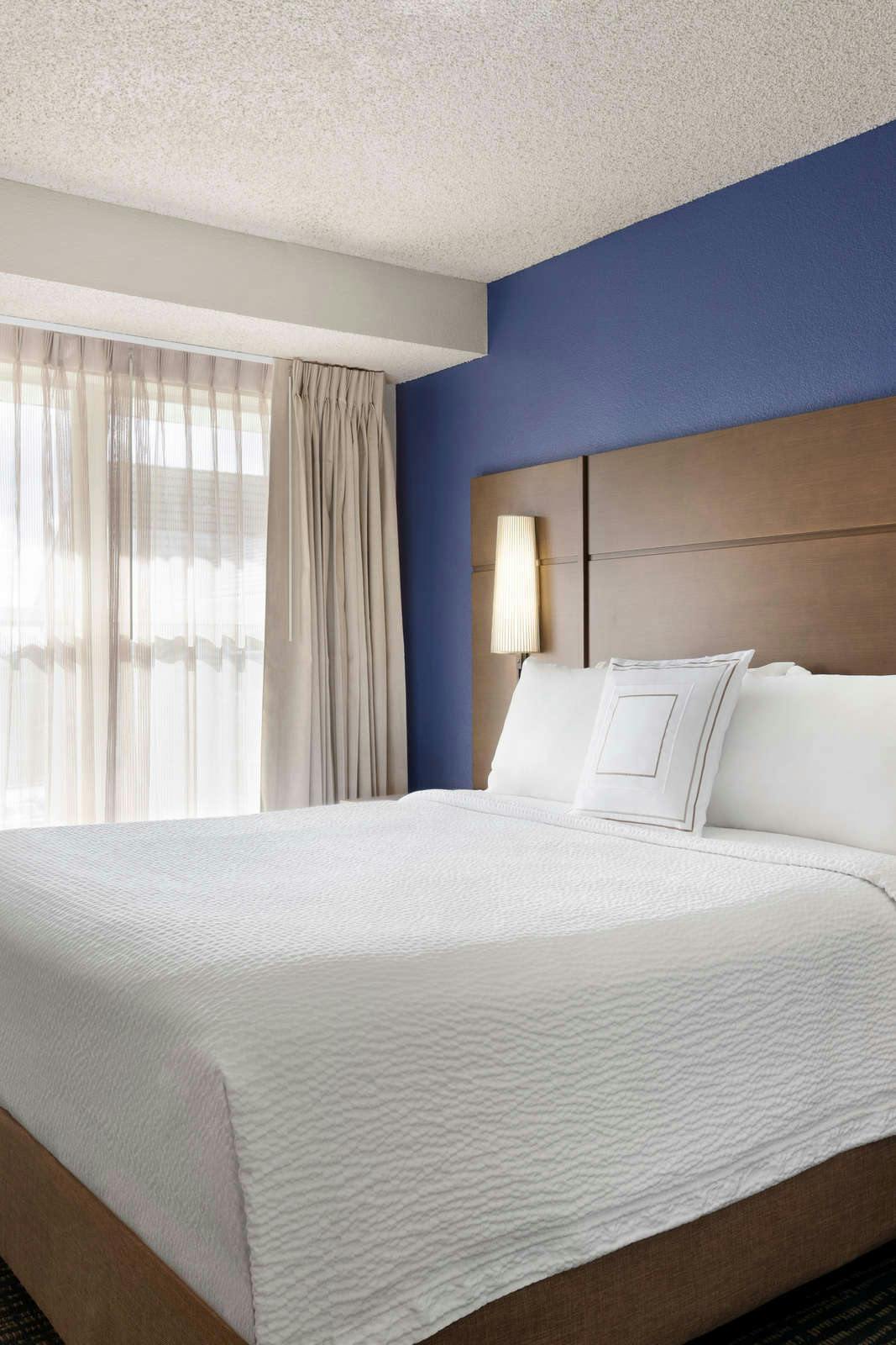 Hotel Residence Inn by Marriott Roseville photo 1