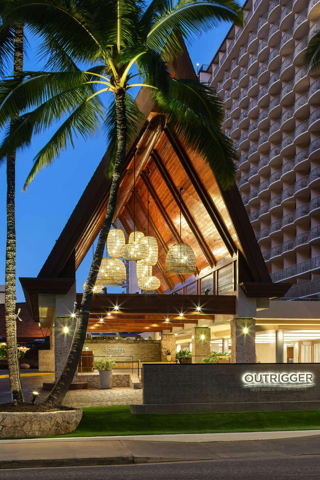 OUTRIGGER Reef Waikiki Beach Resort