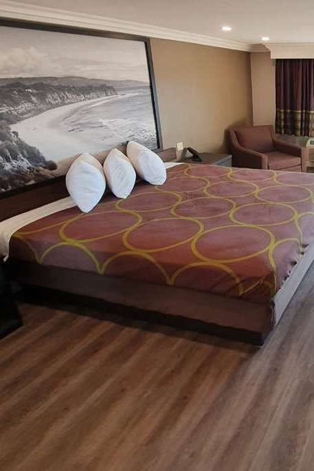 Hotel Super 8 by Wyndham Cypress Buena Park Area photo 1