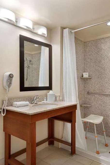 Hotel Days Inn & Suites by Wyndham Sherwood Park Edmonton photo 5