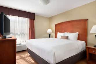 Hotel Days Inn Sherwood Pk Edmonton photo 1