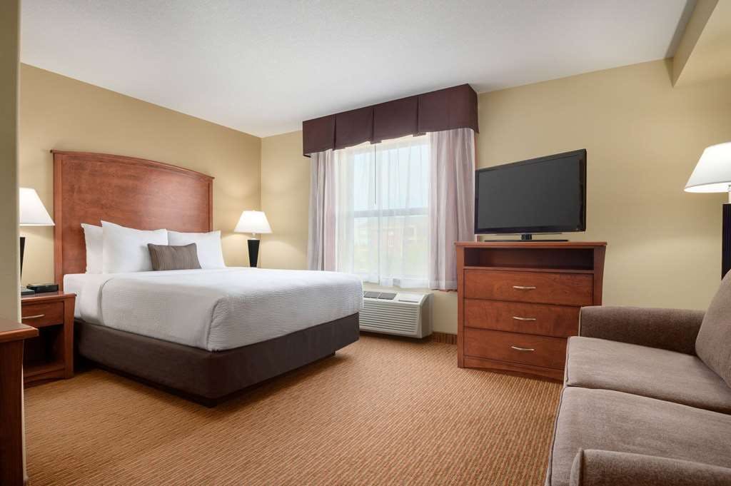 Days Inn & Suites by Wyndham Sherwood Park Edmonton